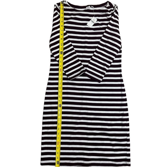 Gap Modern Boatneck Dress Medium Burgundy And White Stripe Nautical Casual NWT - Picture 7 of 8